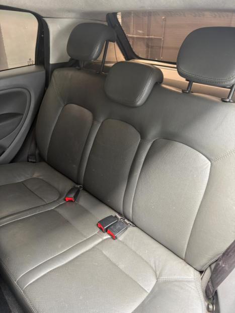 FIAT Punto 1.8 4P HLX FLEX, Foto 9