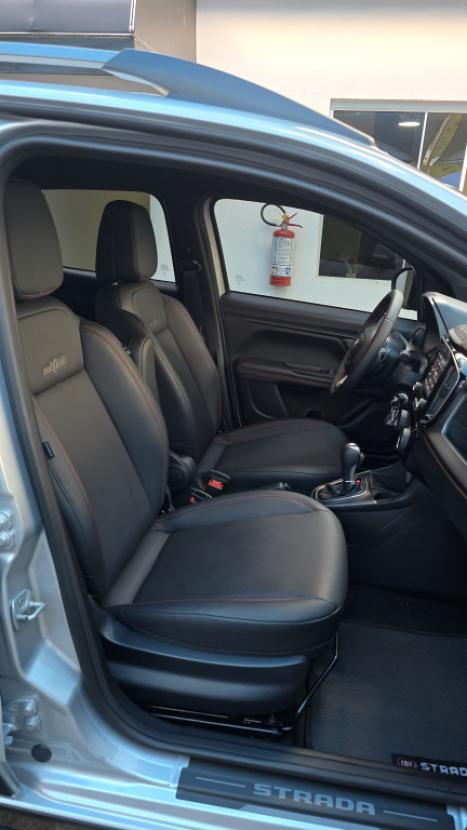 FIAT Strada 1.0 12V TURBO 200 FLEX ULTRA CABINE DUPLA AUTOM�TICO CVT, Foto 4
