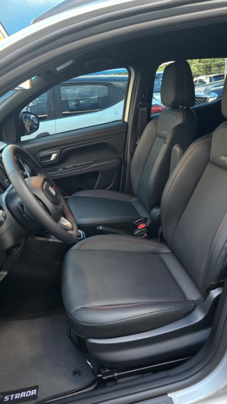 FIAT Strada 1.0 12V TURBO 200 FLEX ULTRA CABINE DUPLA AUTOM�TICO CVT, Foto 7