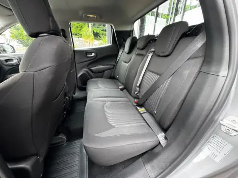 FIAT Toro 1.3 16V 4P FLEX 270 TURBO FREEDOM AUTOM�TICO, Foto 16