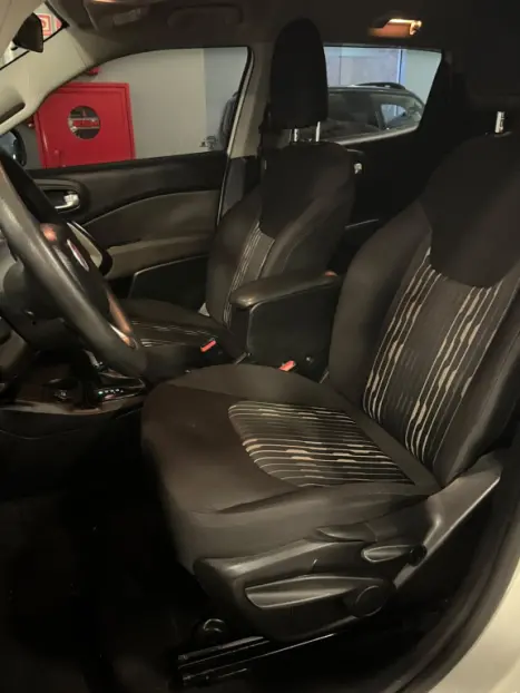 FIAT Toro 1.8 16V 4P ENDURANCE AUTOM�TICO, Foto 15