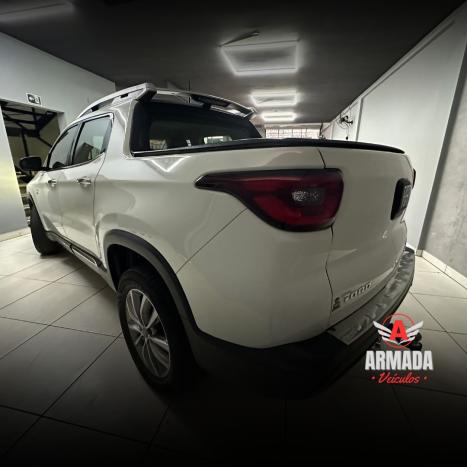 FIAT Toro 2.0 16V 4P VOLCANO 4WD TURBO DIESEL AUTOMÁTICO, Foto 4 FIAT Toro 2.0 16V 4P VOLCANO 4WD TURBO DIESEL AUTOMÁTICO, Foto 4