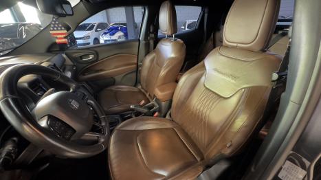 FIAT Toro 2.0 16V 4P VOLCANO 4WD TURBO DIESEL AUTOM�TICO, Foto 8