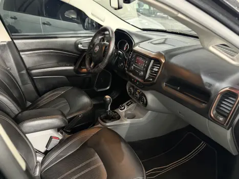FIAT Toro 2.0 16V 4P VOLCANO 4WD TURBO DIESEL AUTOM�TICO, Foto 9