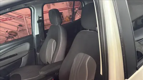 FIAT Uno 1.0 4P FLEX WAY, Foto 5