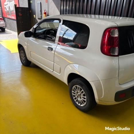 FIAT Uno 1.0 FLEX VIVACE, Foto 2