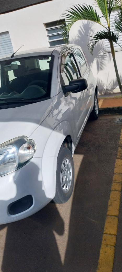 FIAT Uno 1.0 FLEX VIVACE, Foto 2
