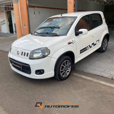 FIAT Uno 1.4 4P FLEX SPORTING, Foto 1