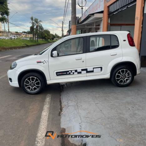 FIAT Uno 1.4 4P FLEX SPORTING, Foto 2