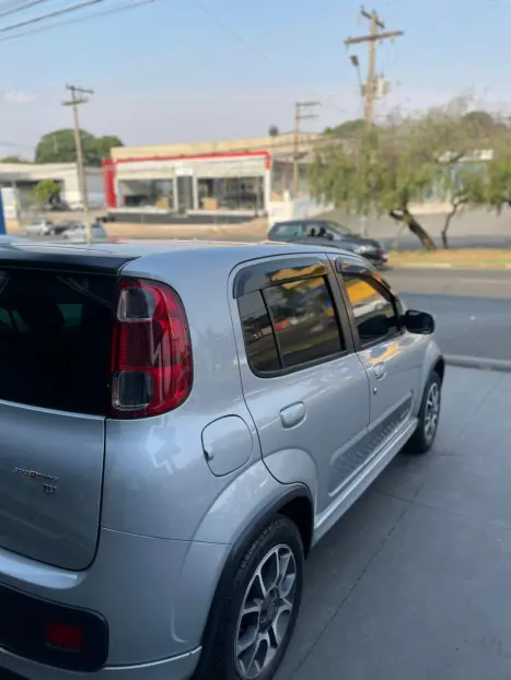 FIAT Uno 1.4 FLEX SPORTING, Foto 3