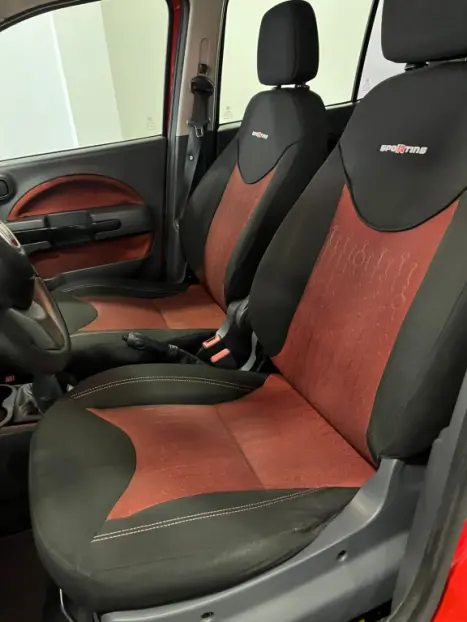 FIAT Uno 1.4 FLEX SPORTING, Foto 13