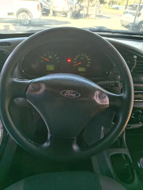FORD Courier 1.6 L, Foto 12