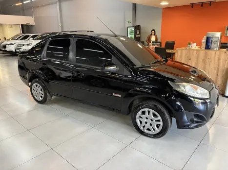 FORD Fiesta Hatch 1.6 4P, Foto 3 FORD Fiesta Hatch 1.6 4P, Foto 3