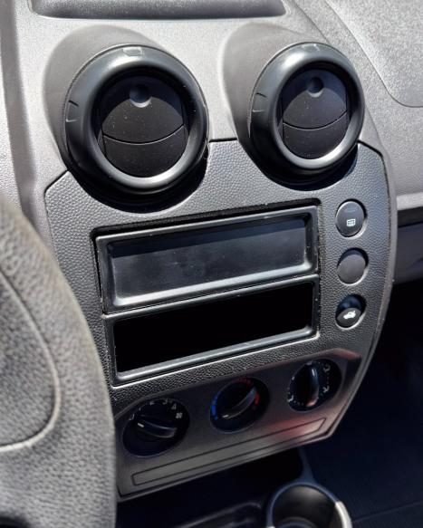 FORD Fiesta Hatch 1.0 4P, Foto 9