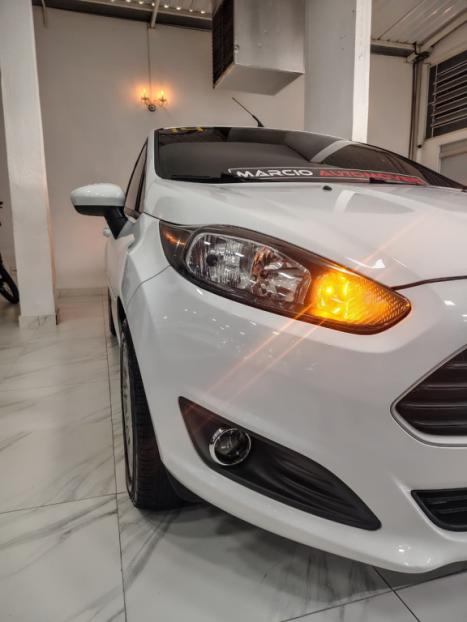 FORD Fiesta Hatch 1.5 16V 4P S FLEX, Foto 2