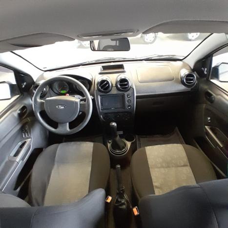 FORD Fiesta Hatch 1.6, Foto 7