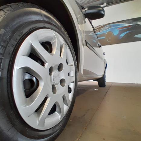 FORD Fiesta Hatch 1.6, Foto 9