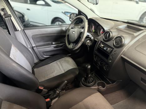 FORD Fiesta Hatch 1.0 4P, Foto 6