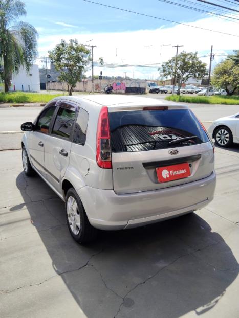 FORD Fiesta Hatch 1.0 4P, Foto 2