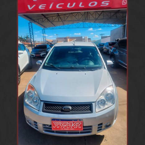 FORD Fiesta Hatch 1.6, Foto 3