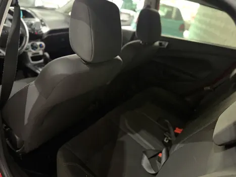 FORD Fiesta Hatch 1.6 4P SE PLUS FLEX AUTOM�TICO, Foto 4