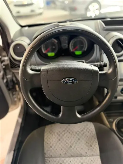 FORD Fiesta Hatch 1.6 4P CLASS FLEX, Foto 4