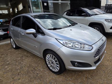 FORD Fiesta Hatch 1.6 4P FLEX TITANIUM POWERSHIFT AUTOM�TICO, Foto 5