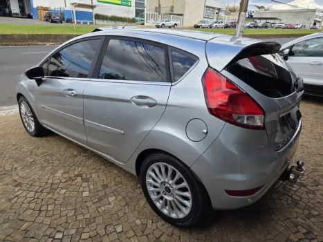 FORD Fiesta Hatch 1.6 4P FLEX TITANIUM POWERSHIFT AUTOM�TICO, Foto 6