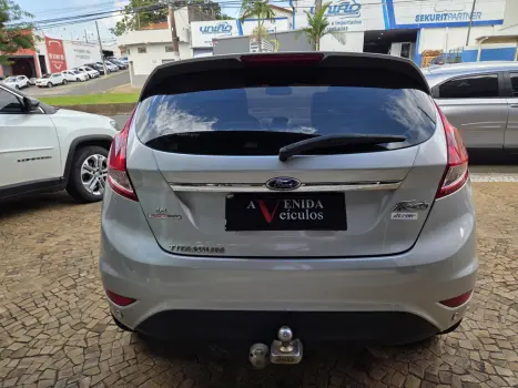 FORD Fiesta Hatch 1.6 4P FLEX TITANIUM POWERSHIFT AUTOM�TICO, Foto 8