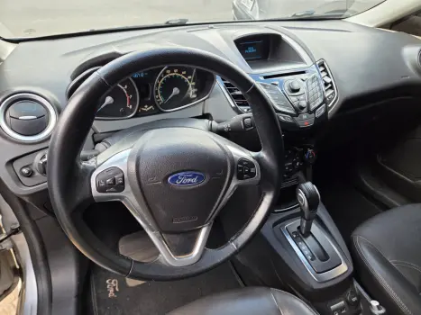 FORD Fiesta Hatch 1.6 4P FLEX TITANIUM POWERSHIFT AUTOM�TICO, Foto 10