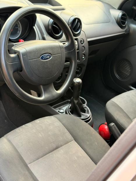 FORD Fiesta Hatch 1.0 4P FLEX, Foto 2
