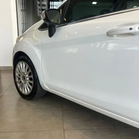 FORD Fiesta Hatch 1.6 16V 4P FLEX TITANIUM PLUS POWERSHIFT AUTOM�TICO, Foto 18