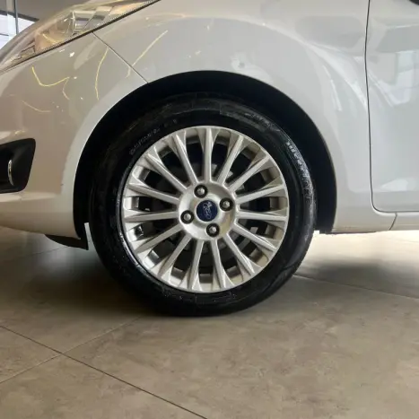 FORD Fiesta Hatch 1.6 16V 4P FLEX TITANIUM PLUS POWERSHIFT AUTOM�TICO, Foto 19