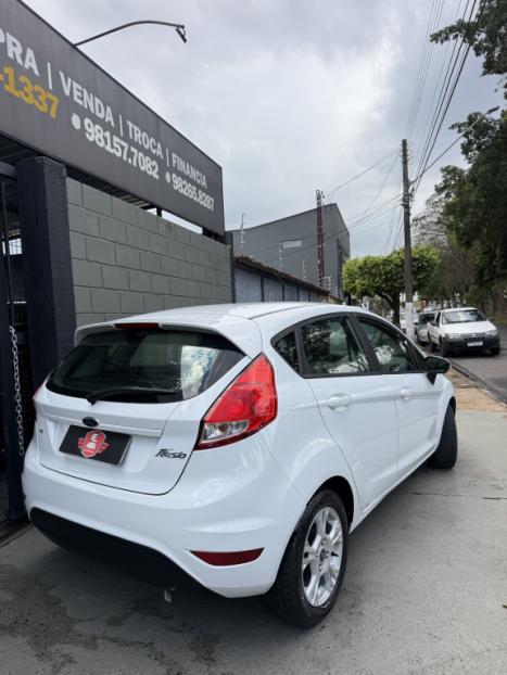 FORD Fiesta Hatch 1.6 4P SPORT, Foto 4