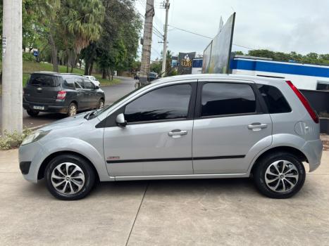 FORD Fiesta Hatch 1.6 CLASS, Foto 2