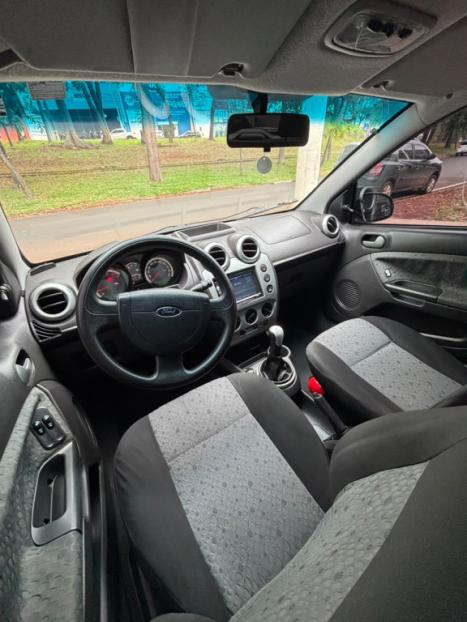 FORD Fiesta Hatch 1.6 CLASS, Foto 11