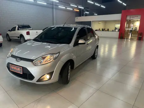 FORD Fiesta Sedan 1.6 4P ROCAM FLEX, Foto 4