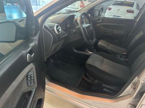 FORD Fiesta Sedan 1.6 4P ROCAM FLEX, Foto 6