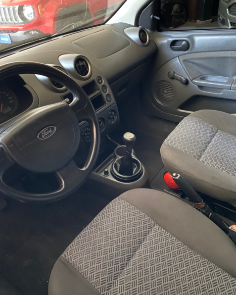 FORD Fiesta Sedan 1.6 4P FLEX, Foto 2