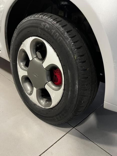FORD Fiesta Sedan 1.6 4P ROCAM FLEX, Foto 9