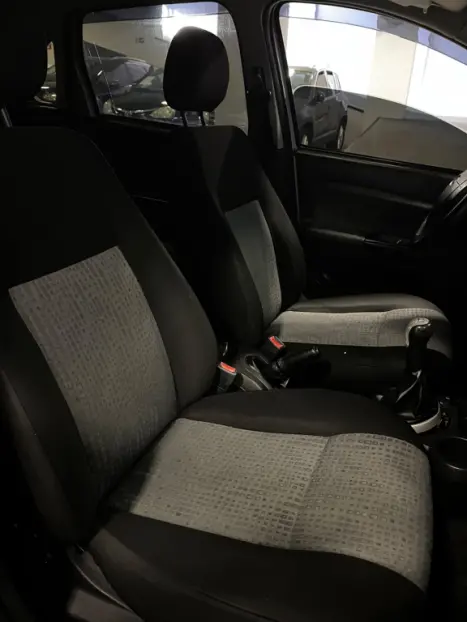 FORD Fiesta Sedan 1.6 4P ROCAM FLEX, Foto 17