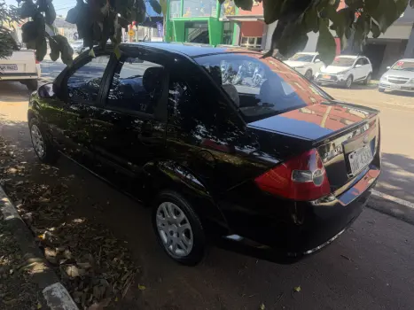 FORD Fiesta Sedan 1.0 4P PERSONALIT�, Foto 3