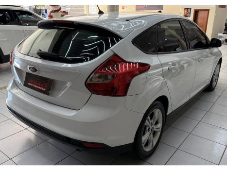 FORD Focus Hatch 1.6 4P, Foto 6