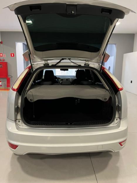 FORD Focus Hatch 1.6 4P FLEX GL, Foto 9