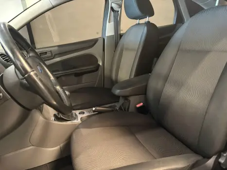 FORD Focus Hatch 1.6 4P, Foto 7