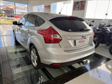 FORD Focus Hatch 1.6 16V 4P SE FLEX, Foto 6