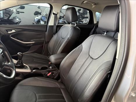 FORD Focus Hatch 1.6 16V 4P SE FLEX, Foto 10