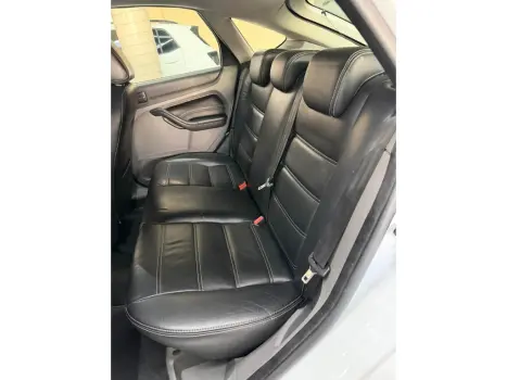 FORD Focus Hatch 1.6 4P GLX, Foto 9