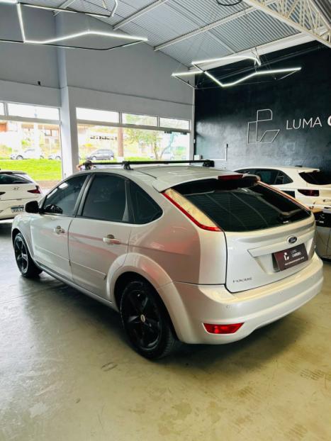 FORD Focus Hatch 2.0 16V 4P SE DIRECT, Foto 6