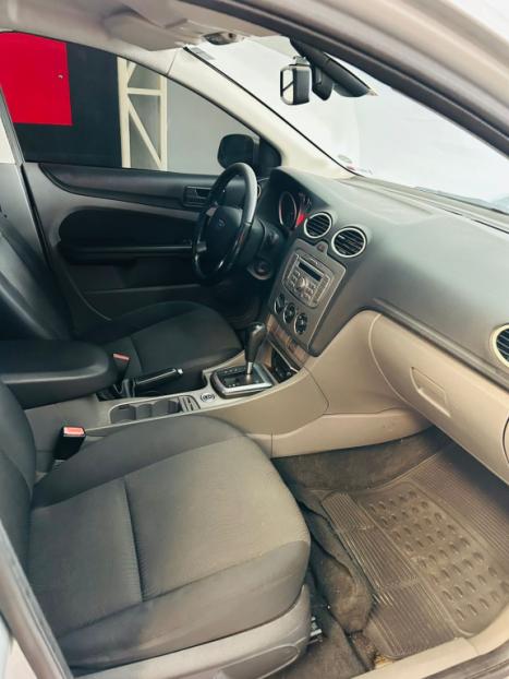 FORD Focus Hatch 2.0 16V 4P SE DIRECT, Foto 8